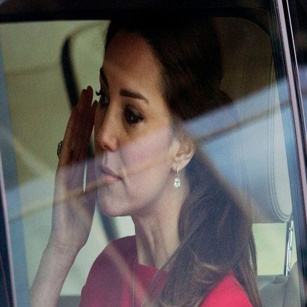 Ce s-a întâmplat cu Kate Middleton? Fanii sunt în alertă maximă Kate Middleton