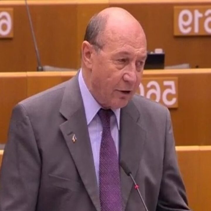 S-a produs ruptura definitivă: Traian Băsescu a aruncat bomba în direct la televizor