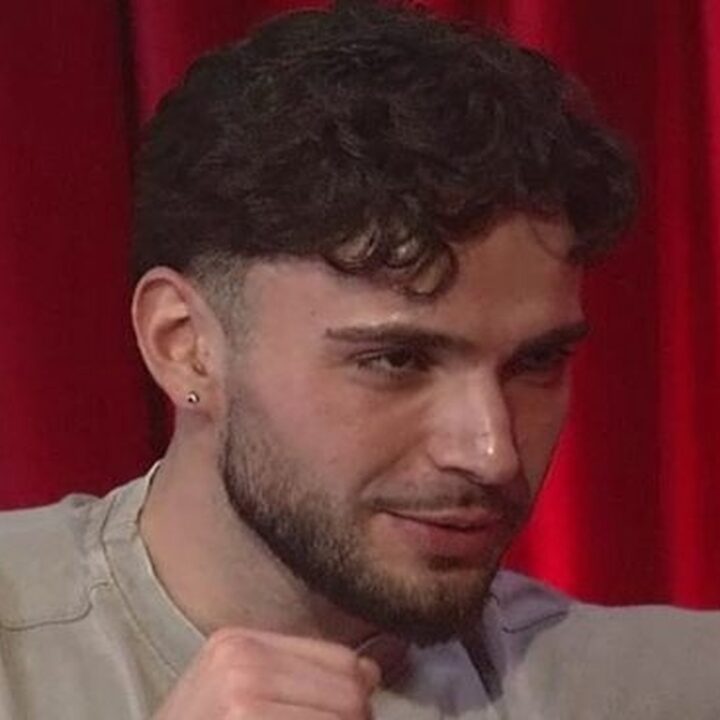 Cine este, de fapt, sora lui Valentin? Ea este cea care l-a trimis în fața camerelor