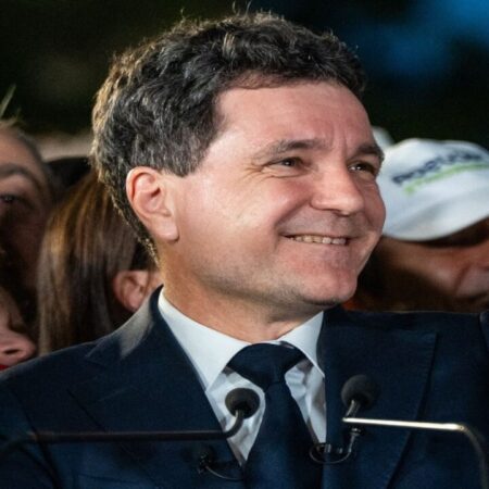 Incredibil ce a apărut pe pagina lui Nicușor Dan! Mesajul care a încins internetul