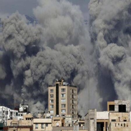 Vă spun cu teamă: s-a declanșat cea mai groaznică escaladare militară din ultimele decenii