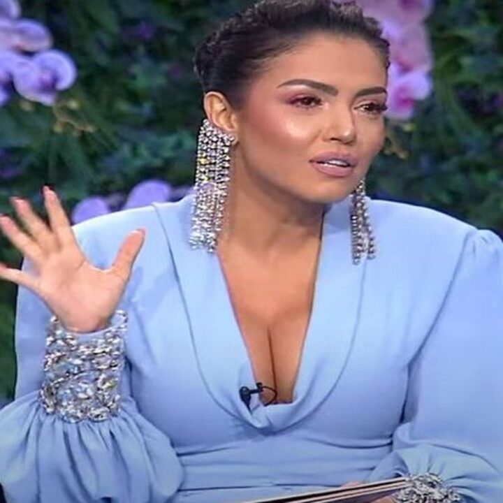 E oficial, fetele s-au luat la harță la make-up și a ieșit un scandal monstru