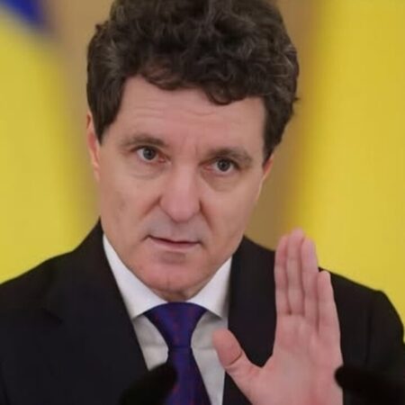 Tocmai s-a depus documentul la Parlament: E oficial, se cere plecarea lui Nicușor Dan
