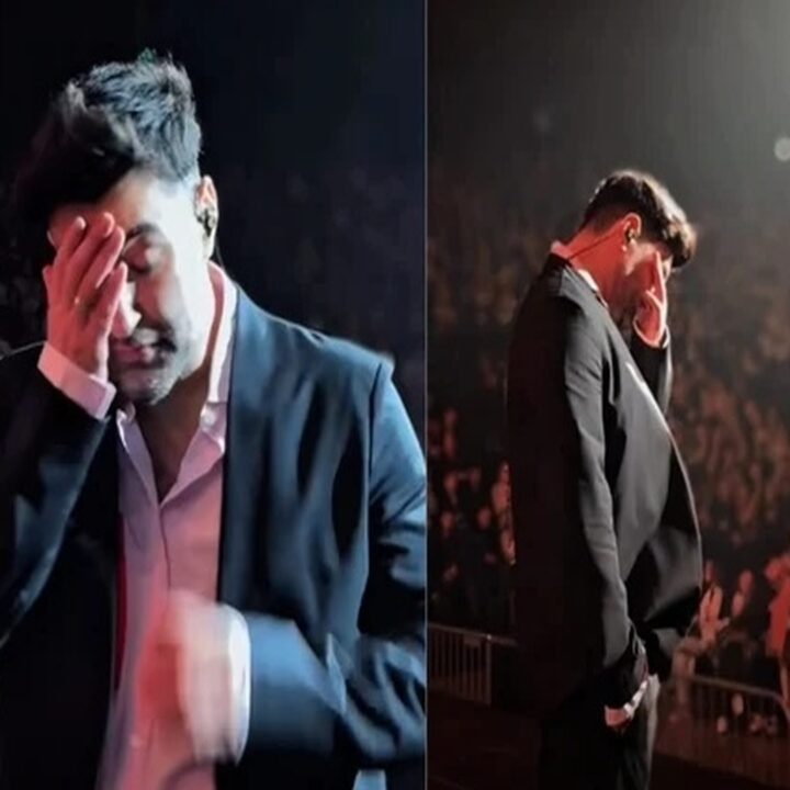 S-a întâmplat acum! Smiley a clacat pe scenă și totul a fost filmat.