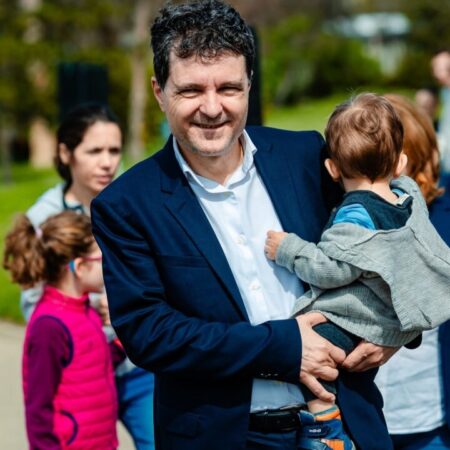 Motivul incredibil pentru care președintele României încă plătește chirie la mansardă!