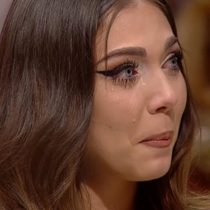 S-a aflat chiar acum! Gestul făcut în Camera Roșie a lăsat-o fără cuvinte