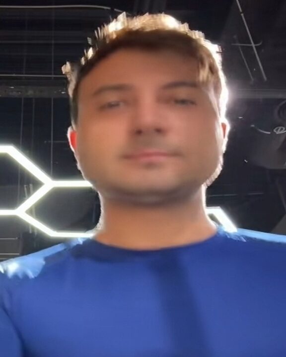 „Am fost interzis la anumite posturi TV, cu hârtie pusă!” Valentin Sanfira rupe tăcerea