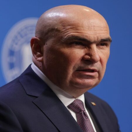 E oficial, dar pare imposibil: Ce a apărut pe masa Guvernului imediat după ce a fost demis