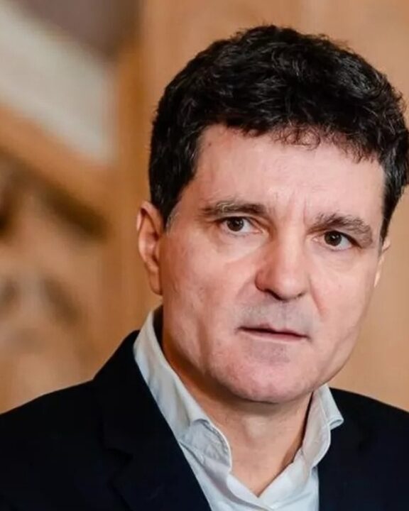 Astă e planul de rezervă? Cu cine l-ar putea înlocui Nicușor Dan pe Bolojan