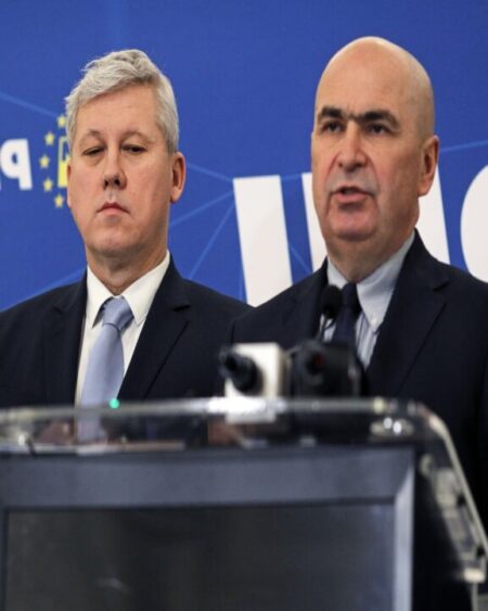 Tocmai s-a aflat: Cine este omul care îi ia locul lui Bolojan la masa negocierilor?