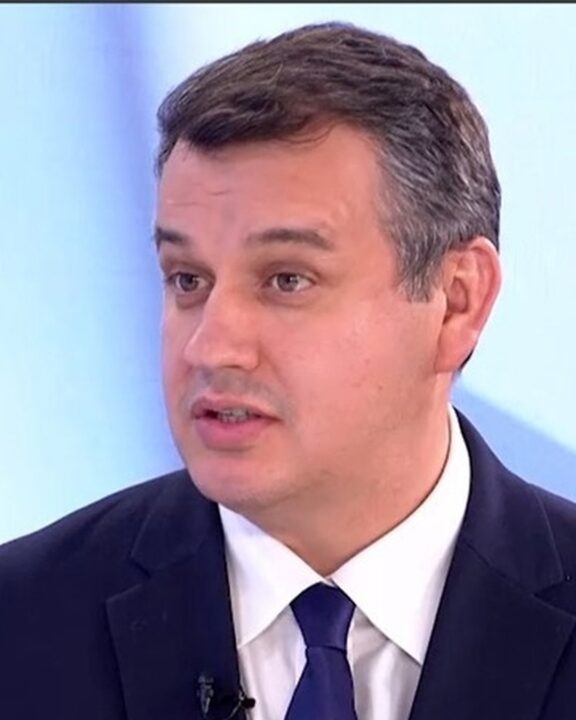 Cine este Diana Poștică, soția premierului desemnat Eugen Tomac