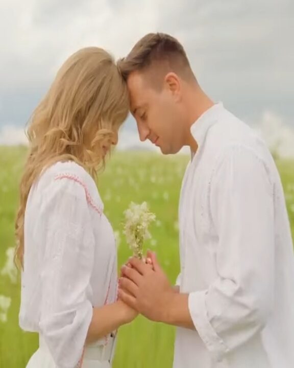 Nea Mărin îi aduce din nou împreună pe Valentin Sanfira și Codruța Filip